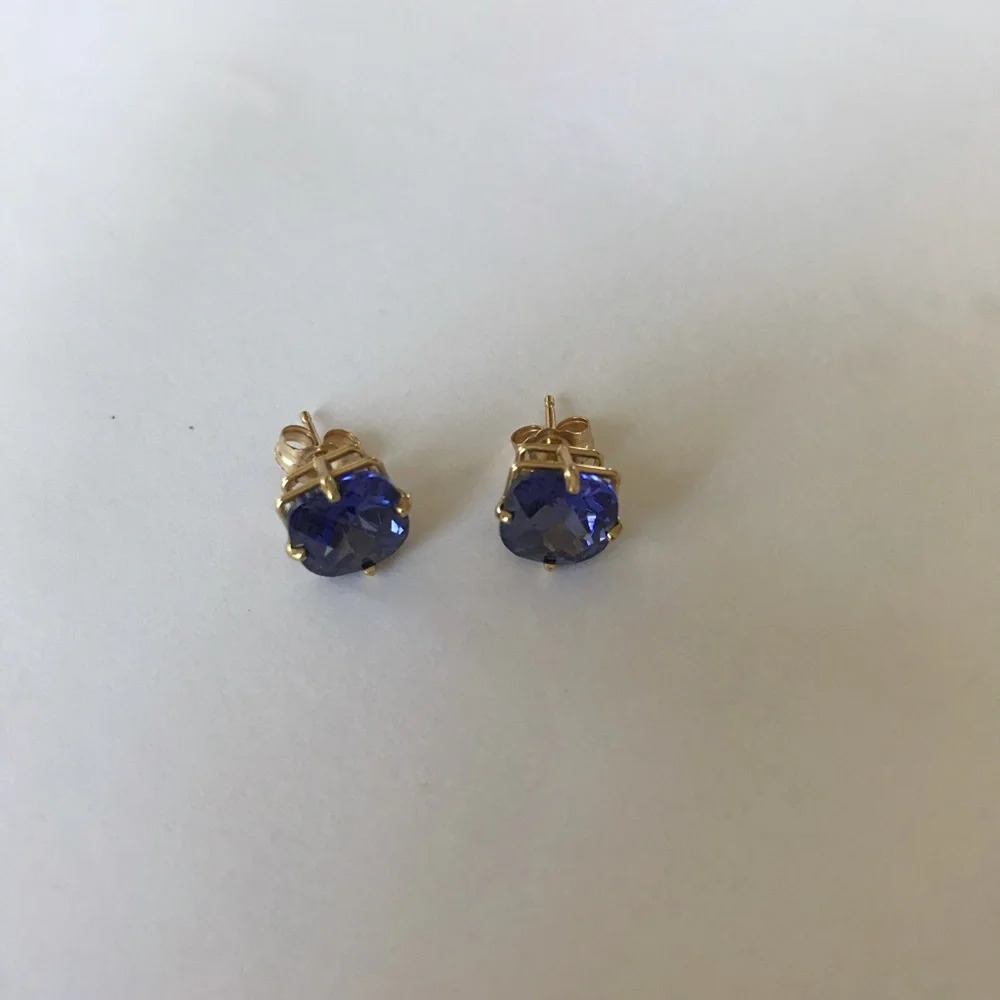 NWT $348 14k Yellow Gold Tanzanite Stud Earrings